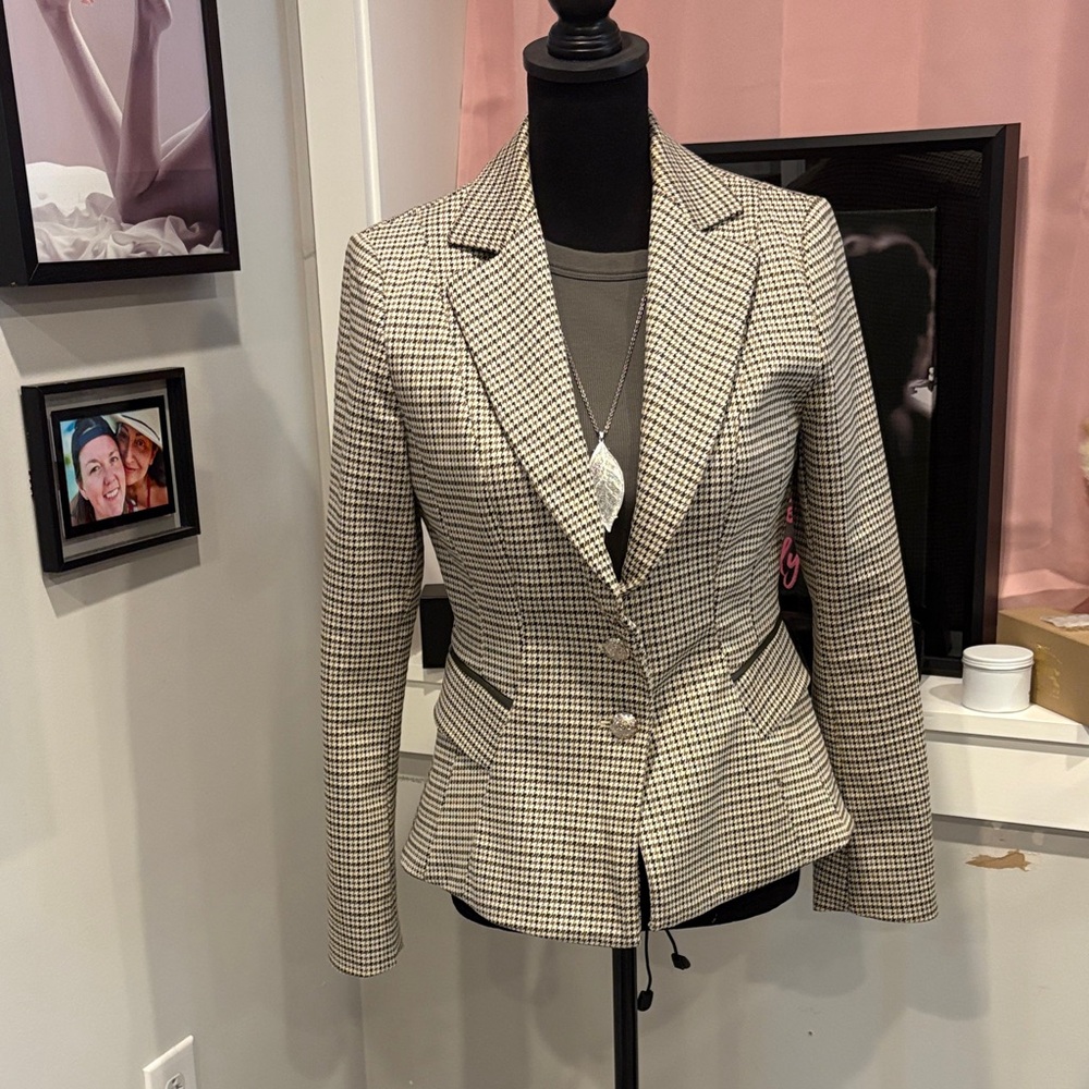 White House Black Market Houndstooth Blazer